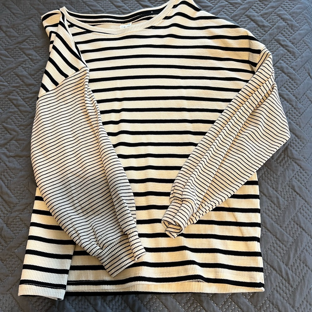 Long sleeved sweater